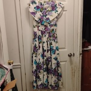 Floral Maxi Dress with Ruffled Collar